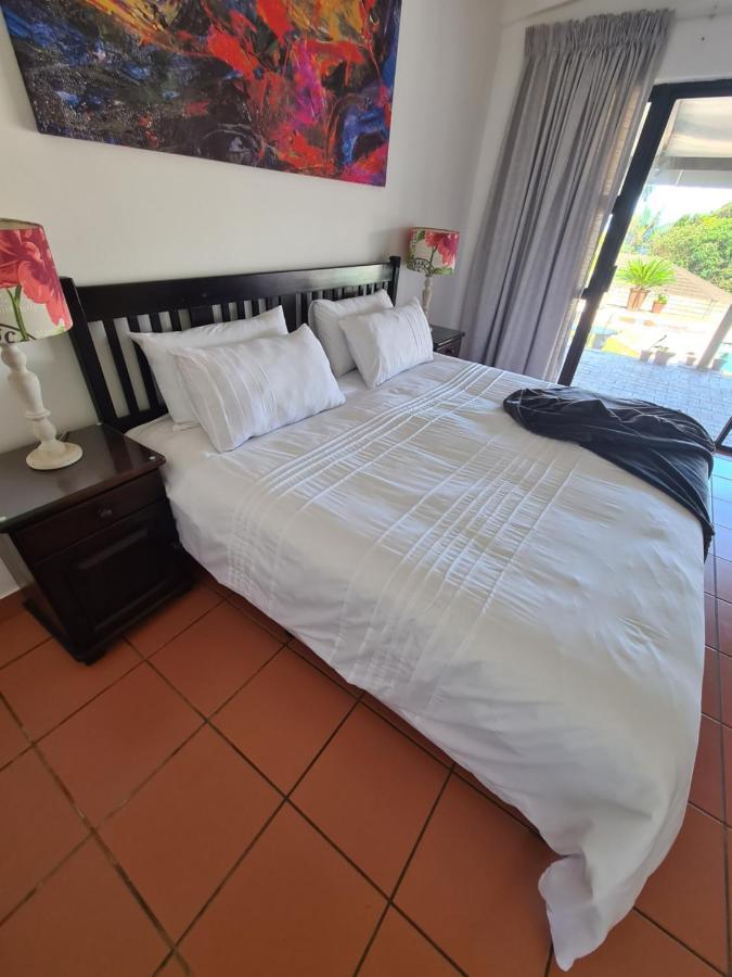 Indaba Manor On 413 Owen Ellis Dr Hotel Port Edward Kültér fotó