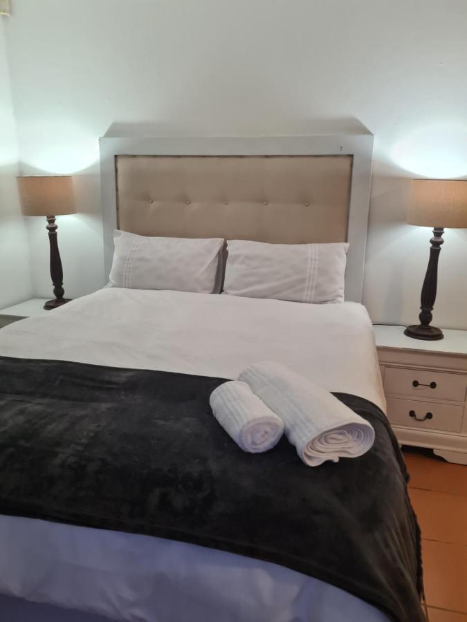 Indaba Manor On 413 Owen Ellis Dr Hotel Port Edward Kültér fotó